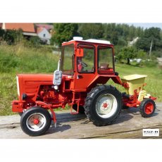 Ciągnik rolniczy Władimiriec T-25A - Answer 565