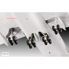 Samolot Boeing 747-8 Lufthansa New Livery - REVELL 03891