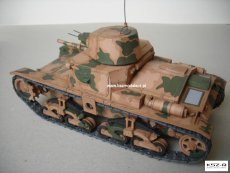 M11/39 - włoski czołg lekki - Modelik 4/02