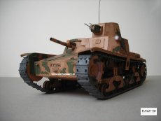 M11/39 - włoski czołg lekki - Modelik 4/02