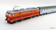 Pociąg pośpieszny IC INTERCITY WYSPIAŃSKI - Sklej Model 39